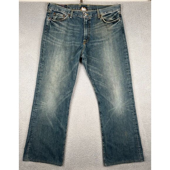 Lucky Brand Mens Jeans 38x33 Distressed Blue Dark Wash Stretch Denim Whiskers 🍀 - Picture 1 of 12